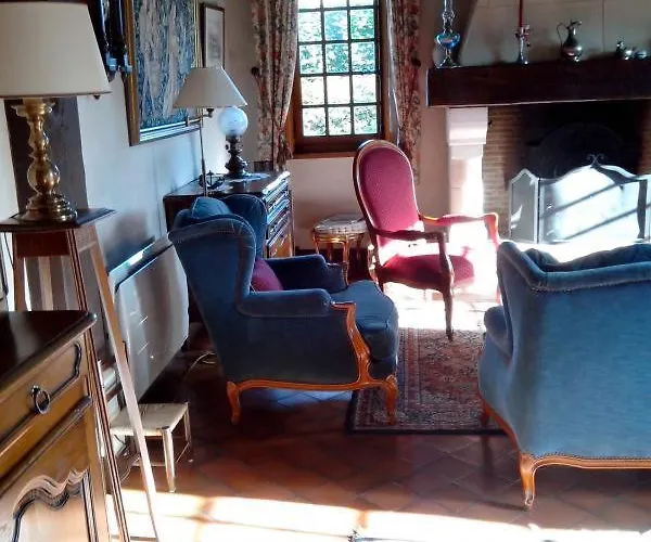 Holiday home Gite Gites De France - La Chaumiere Octeville-sur-Mer