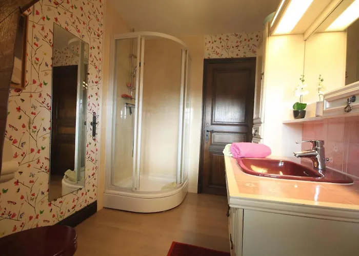 Holiday home Gite Gites De France - La Chaumiere Octeville-sur-Mer