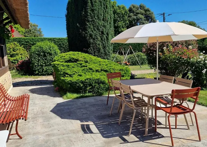 Holiday home Gite Gites De France - La Chaumiere Octeville-sur-Mer