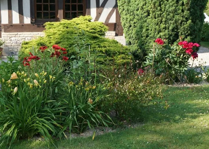 Holiday home Gite Gites De France - La Chaumiere *